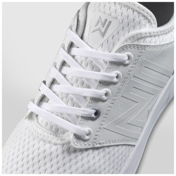 Basket de travail RUN LITE EVO blanche détail du laçage et du mesh